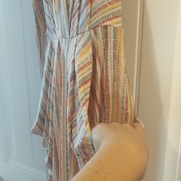 Comfortable Midi Dress - Picture 3 of 8